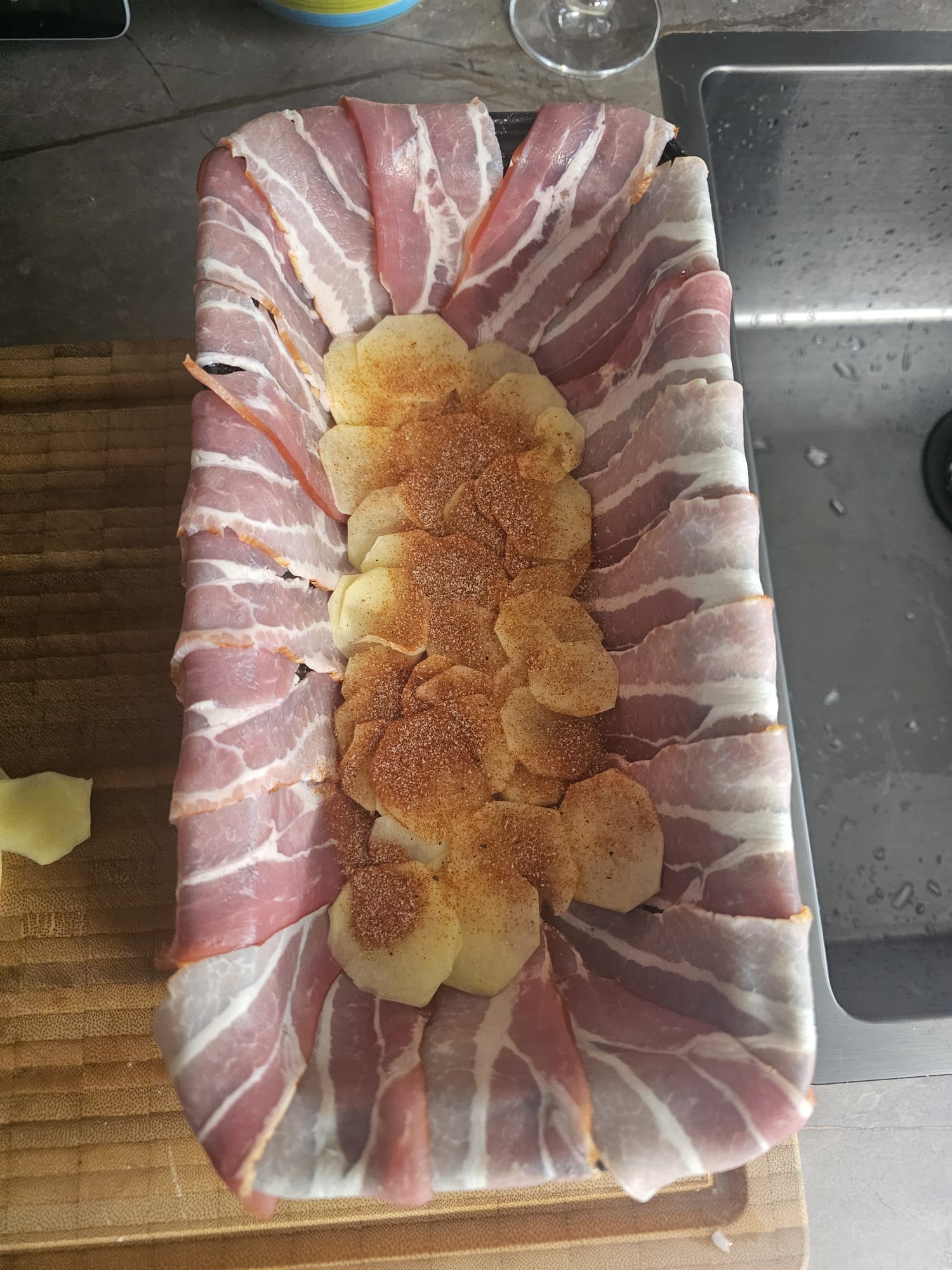 Aardappel bacon kip cake