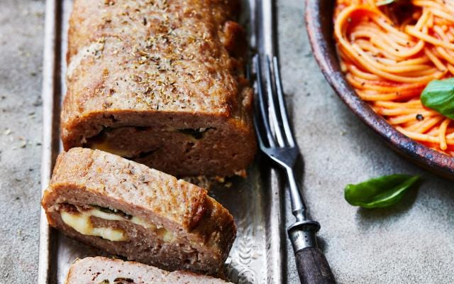 Siciliaanse gehaktrol met mozzarella